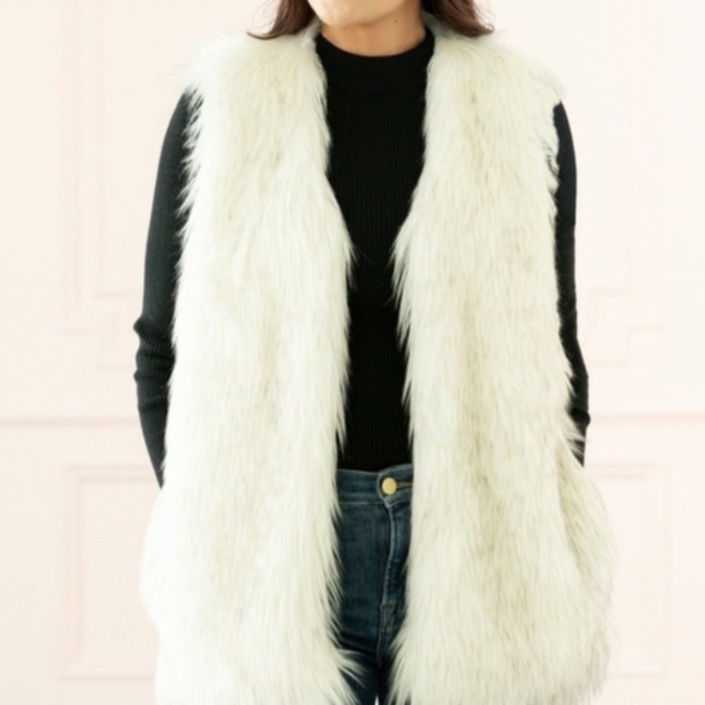 Women’s ivory cream white faux fur vest